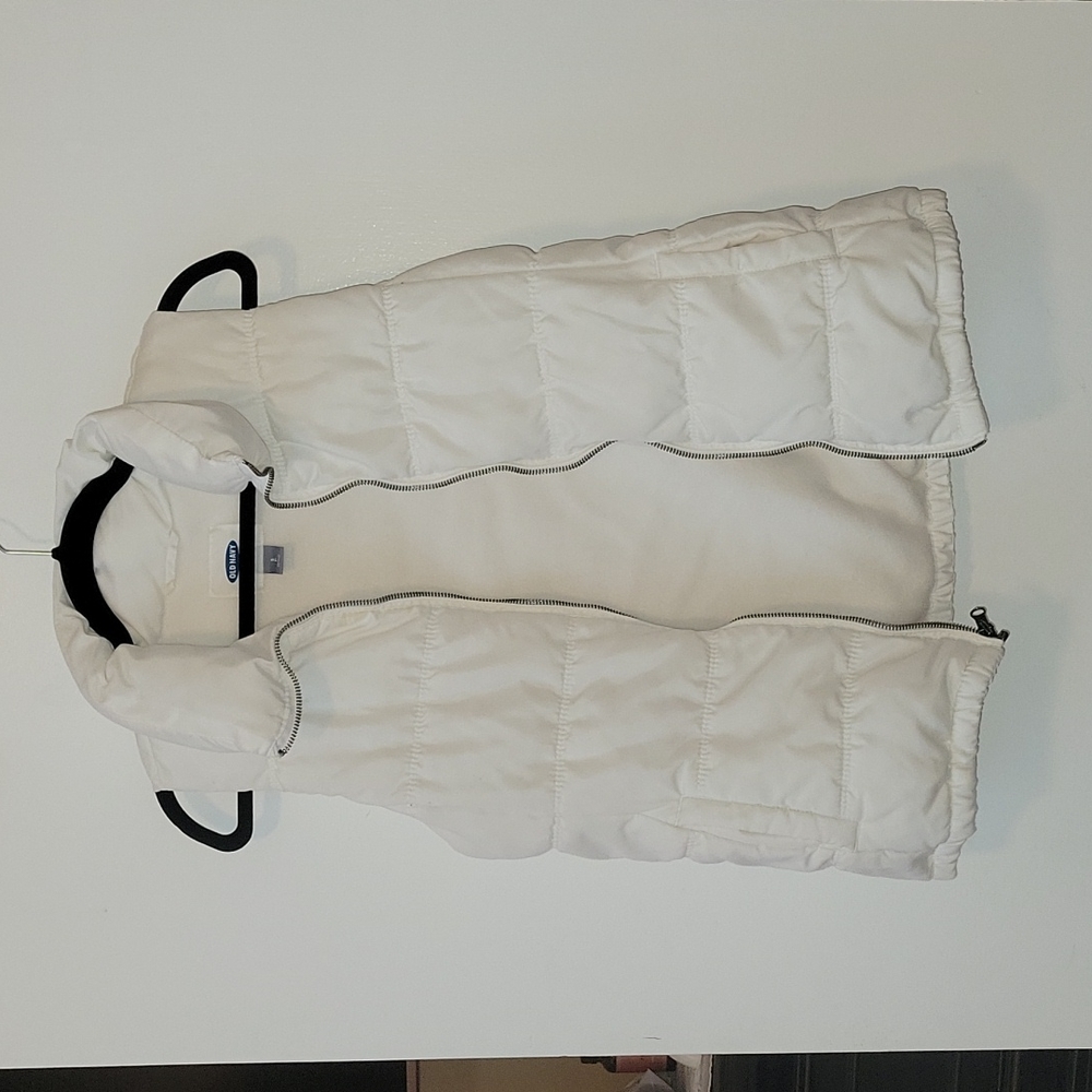 Old Navy White Puffer Vest